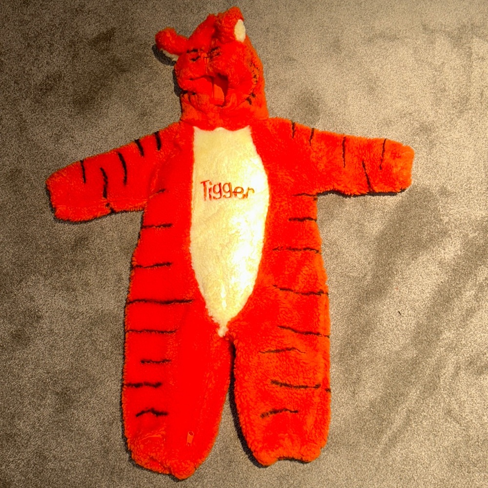 Vintage tigger costume